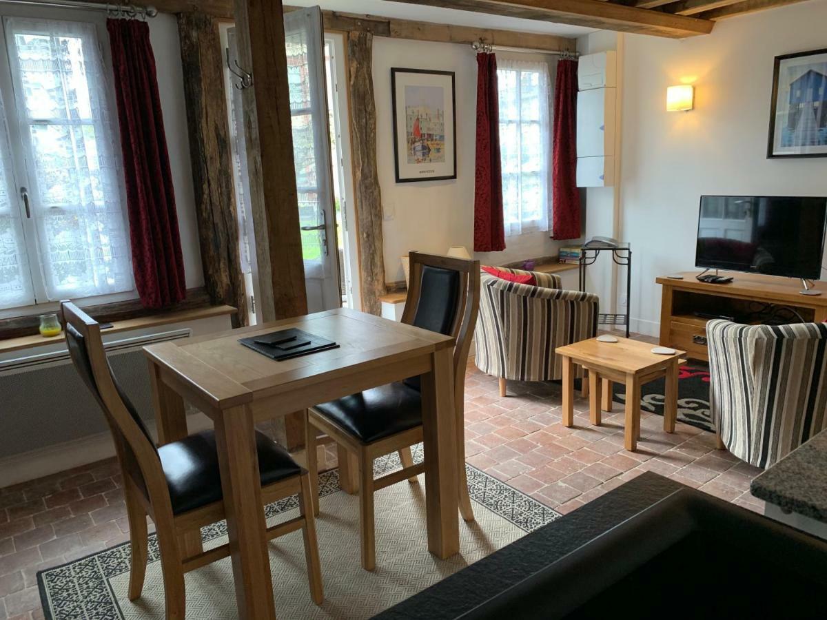 Apple & Cherry Tree Cottages オンフルール エクステリア 写真
